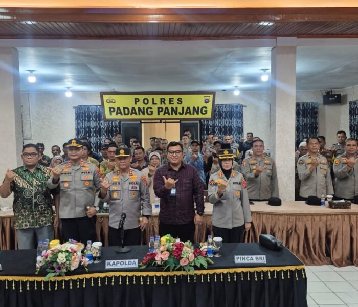 Gandeng BRI, Kapolda Sumbar Pimpin Langsung Penyaluran KUR Petani di Padang Panjang