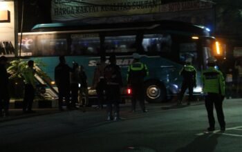 Fajar May Day 2026, Polres Purwakarta Kawal Ketat Keberangkatan Buruh ke Jakarta