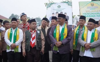 Pelepasan Calon Jemaah Haji Kloter 13 Bupati Sukabumi Drs. H. Asep Japar, M.M., Jaga Kesehatan dan Doakan Kebaikan Sukabumi
