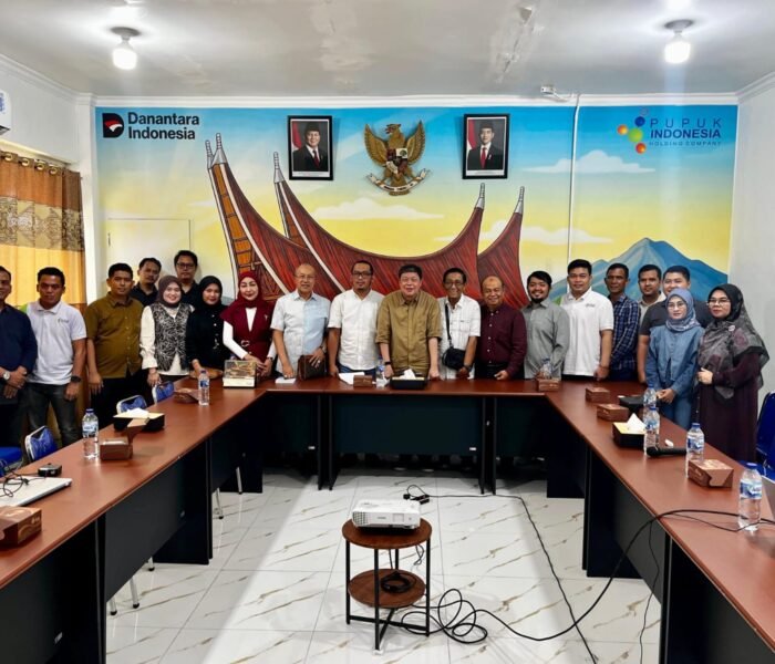 Pastikan Pupuk Subsidi Lancar, Wakil Ketua Komisi IV DPR RI Kunjugi Kantor Pupuk Indonesia Sumbar