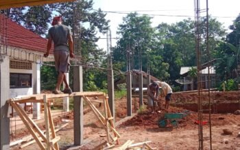 Pelaksanaan Proyek Revitalisasi SMP PGRI 3 Cisolok Senilai Rp 1,14 Miliar Diduga Tidak Sesuai Spek dan Abaikan K3