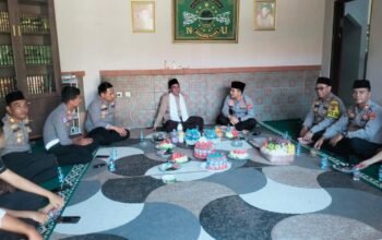 Perkuat Ukhuwah dan Kamtibmas, Kapolres Purwakarta Sambangi Ponpes Raudlatut Tarbiyyah