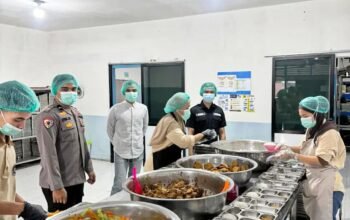 Tim Food Safety Polres Tanah Datar Pastikan Makanan MBG Higienis dan Bergizi Seimbang