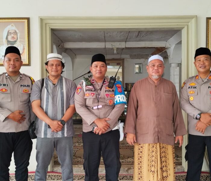 Awali Tugas Sebagai Kapolsek Campaka, AKP Atik Sakron Silaturahmi Ke Ulama