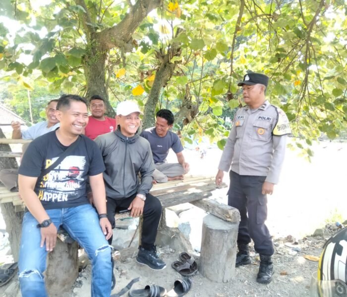 Gelar Jumat Curhat, Cara Polsek Plered Dekatkan Diri Dengan Masyarakat