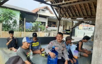 Dukung Ketahanan Pangan Nasional, Bhabinkamtibmas Desa Pondok Bungur Perkuat Sinergi dengan Kelompok Tani