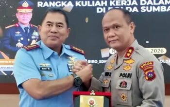 Sinergi Tanpa Batas! Kapolda Sumbar Sambut Kunjungan Kehormatan Dansesko TNI di Padang