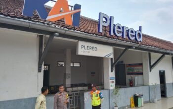 Stasiun Plered Jadi Fokus Patroli KRYD, Polsek Plered Edukasi Penumpang dan Warga Wujudkan Keamanan Bersama