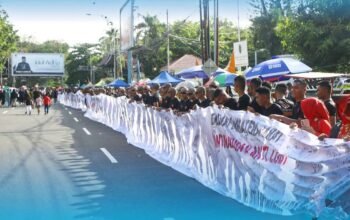 Kain 1,5 Kilometer Jadi Simbol Sumpah Anti Narkoba dan LGBT di Sumbar