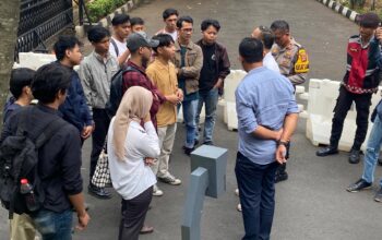 Humanis Kawal Demokrasi, Polres Purwakarta Amankan Audiensi Aliansi BEM di DPRD dengan Pendekatan Persuasif