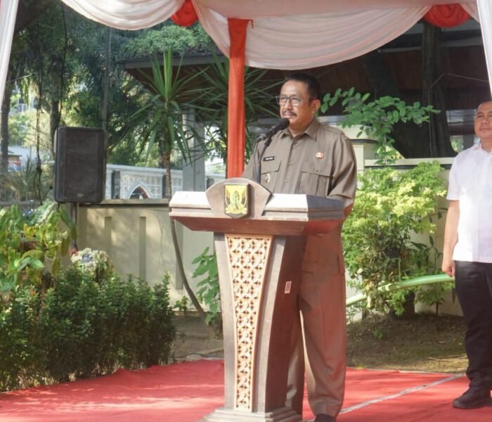 Bupati Sukabumi Drs. H. Asep Japar, M.M., Minta Jajarannya Menjaga Kebersihan Guna Mendukung Citra Pariwisata Sukabumi