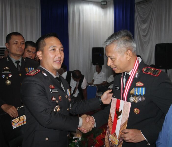 Penuh Haru dan Syukur, Polres Purwakarta Gelar Syukuran Hari Bhayangkara ke-80 dan Wisuda Purna Bakti