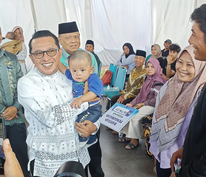 Sentuhan Kasih Bupati Eka Putra, Bansos Rp245,3 Juta Hadirkan Senyum Pasien