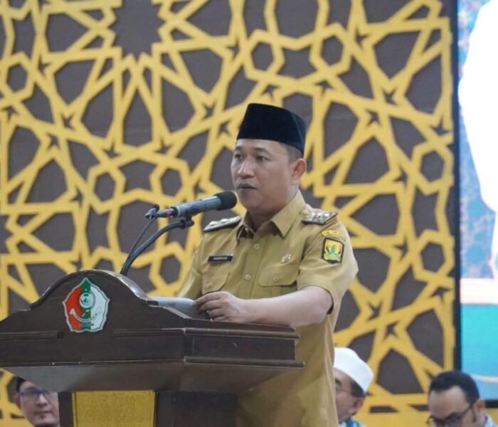 Perdana Wakil Bupati Sukabumi H. Andreas, S.E., Melepas Keberangkatan 43 Pemenang Hadiah Umroh Muhibah Ramadan