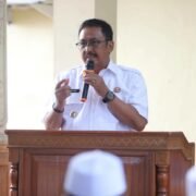 Bupati Sukabumi Drs. H. Asep Japar M.M., Peletakan Batu Pertama Pembangunan Kantor Kecamatan Surade dan Kecamatan Ciracap