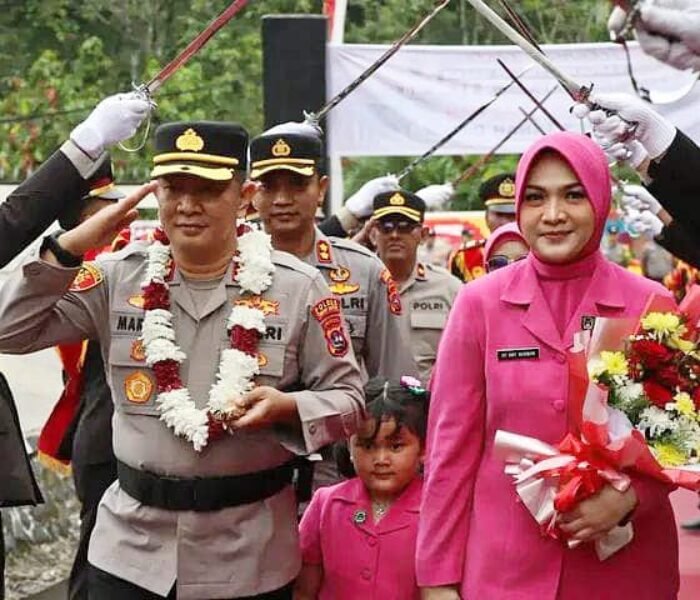 AKBP Marwan Fajrin Resmi Menjadi Kapolres Tanah Datar Baru