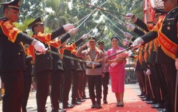 Parade Farewell Kapolres Purwakarta Berlangsung Khidmat, Estafet Kepemimpinan Resmi Dimulai