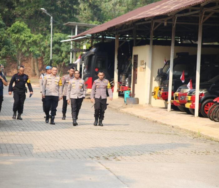 Perkuat Soliditas dan Sinergitas Internal, Kapolres Purwakarta Kunjungi Mako Brimob Polda Jabar