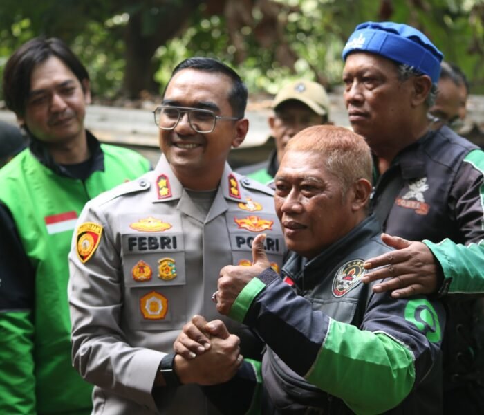 Rangkul Komunitas Ojol, Kapolres Purwakarta Perkuat Sinergi Jaga Kamtibmas dan Keselamatan Berlalu Lintas