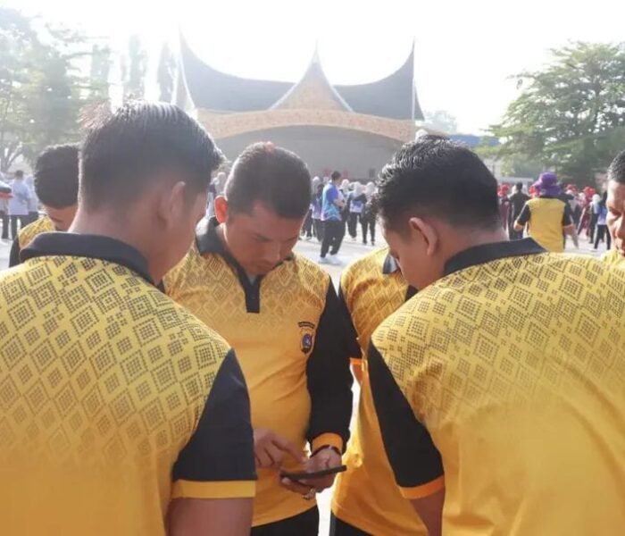Cegah Judi dan Pinjol, Polres Tanah Datar Periksa HP Personel