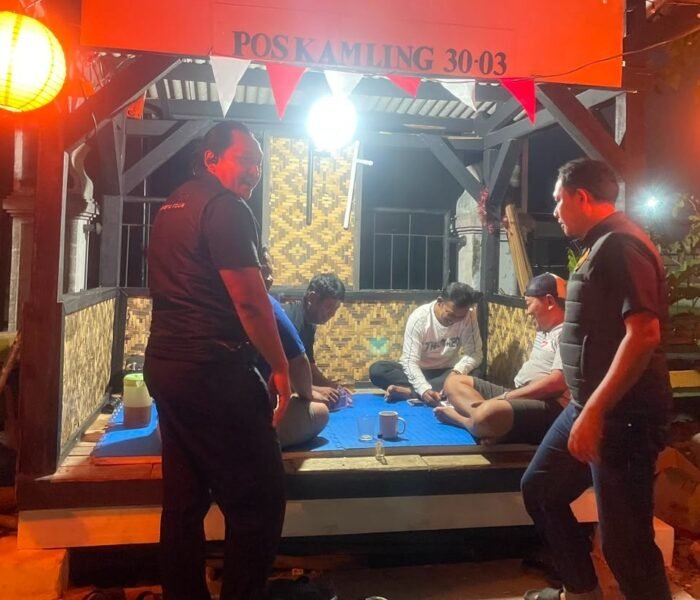 Kring Serse Dini Hari, Polisi Sambangi Warga yang Ronda di Sekitar Stadion Purnawarman