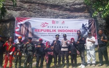DPC GRIB JAYA 50 Kota Semarakan HUT RI ke-81, Bendera Merah Putih Raksasa Dibentangkan di Tebing Lembah Harau