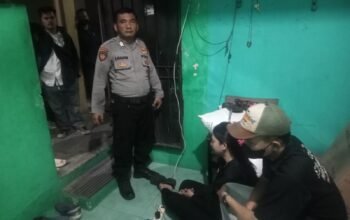 Lansia Ditemukan Meninggal di Kontrakan Kebayoran Lama, Polisi Lakukan Pemeriksaan TKP
