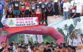 Ketua DPRD Anton Yondra Ikut Lepas Peserta Bhayangkara Run 5K Tanah Datar