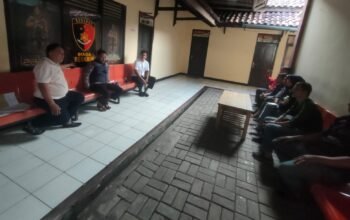 Bukan Sekadar Melerai, Bhabinkamtibmas Nagritengah Bantu Warga Cari Jalan Damai