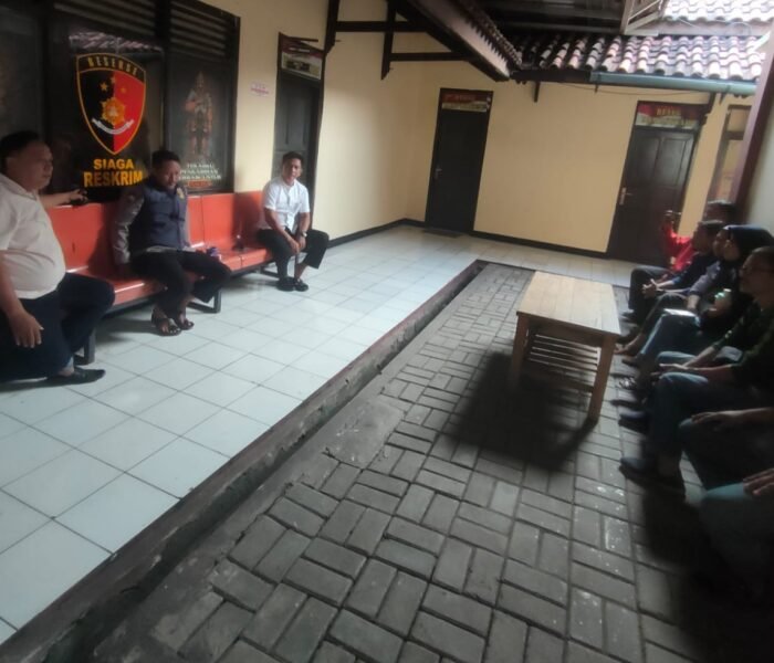 Bukan Sekadar Melerai, Bhabinkamtibmas Nagritengah Bantu Warga Cari Jalan Damai