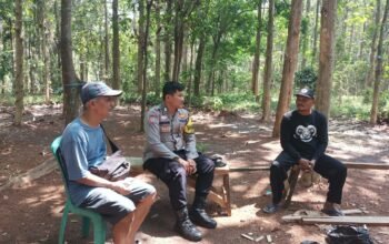 Antisipasi Musim Kemarau, Bhabinkamtibmas Cibungur Ajak Warga Cegah Kebakaran Hutan