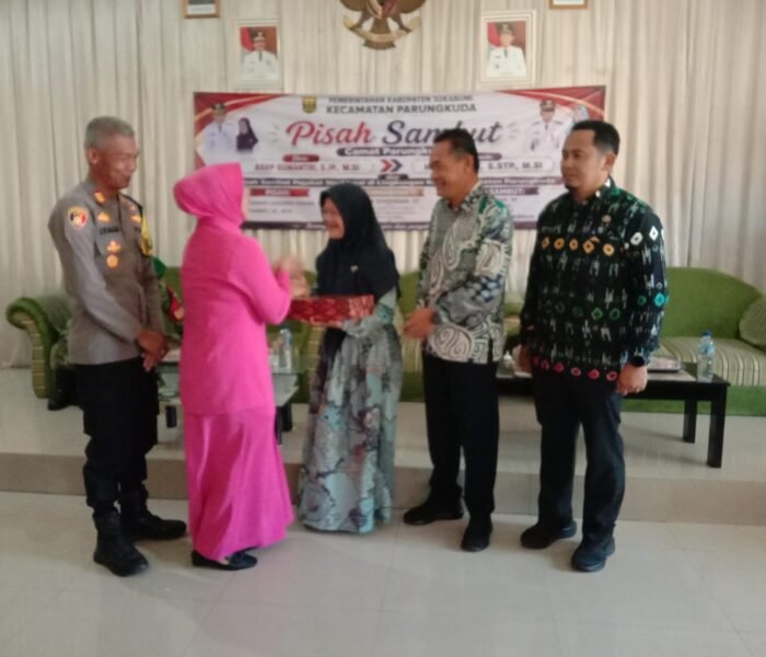 Pisah Sambut Camat Parungkuda, Asep Somantri, S.IP., M.SI., Kepada Camat Hasanudin