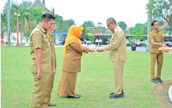 Prestasi ASN Sumbar Diguyur Apresiasi, Sekda Tekankan Profesionalitas Pelayanan