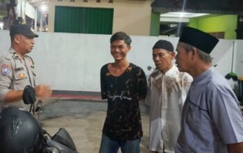Bhabinkamtibmas Desa Ciwangi Ajak Warga Aktif Jaga Keamanan Lingkungan, Ingatkan Layanan Polri 110
