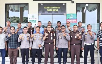Kapolres Tanah Datar Perkuat Sinergitas Bersama Kajari Ryan Palasi Demi Hukum Harmonis