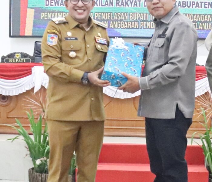 Ketua DPRD Tanah Datar Anton Yondra Pimpin Paripurna Kunci APBD Perubahan 2026