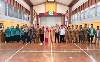 Camat Cisaat Plt Boby Prihardi Gumulya S.IP., M.Si Dalam Rangka Pisah Sambut Kepada Hj. Ratu Badrijawati S.IP., M.Si., Camat baru Cisaat