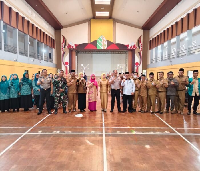 Camat Cisaat Plt Boby Prihardi Gumulya S.IP., M.Si Dalam Rangka Pisah Sambut Kepada Hj. Ratu Badrijawati S.IP., M.Si., Camat baru Cisaat