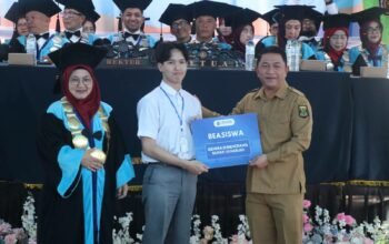 Mastaka UMMI Pemkab Sukabumi Serahkan Beasiwa Bupati Generasi Mencrang