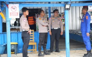 Pastikan Keselamatan Warga, Kapolres Purwakarta Patroli Air di Waduk Jatiluhur