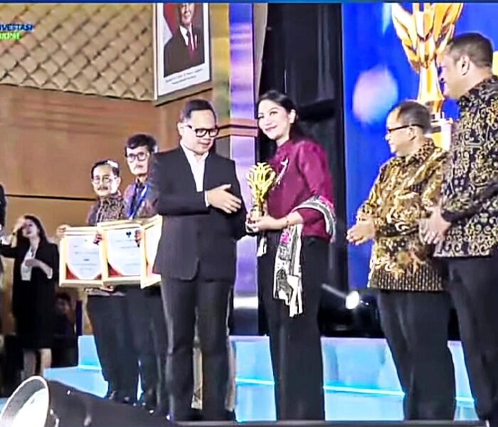 Di Bawah Kepemimpinan Annisa Suci Ramadhani, Dharmasraya Sabet Investasi Terbaik Nasional