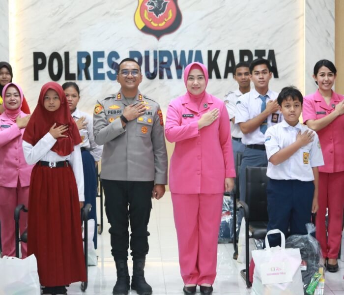 Rajut Kasih untuk Keluarga Purnawirawan, Polres Purwakarta Berikan Tali Asih dan Perlengkapan Sekolah