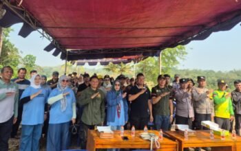 Perkuat Sinergitas dan Ketahanan Pangan, Polsek Cibatu Hadiri Penanaman Padi Modern