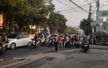 Sejak Pagi, Satlantas Polres Purwakarta Hadir Atur Arus di Titik Rawan Kemacetan