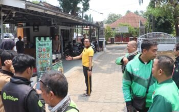 Ngariung Jawara Bareng Ojol, Kapolres Purwakarta Bangun Komunikasi dari Meja Sarapan