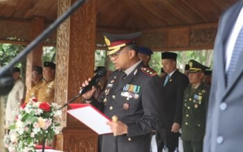 Kapolres Purwakarta Bertugas Membacakan Teks Pancasila dalam Upacara Hari Kesaktian Pancasila