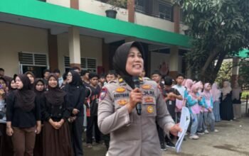 Polsek Purwakarta Kota Sosialisasikan Penerimaan SMA Kemala Taruna Bhayangkara di SMP Al Muhajirin