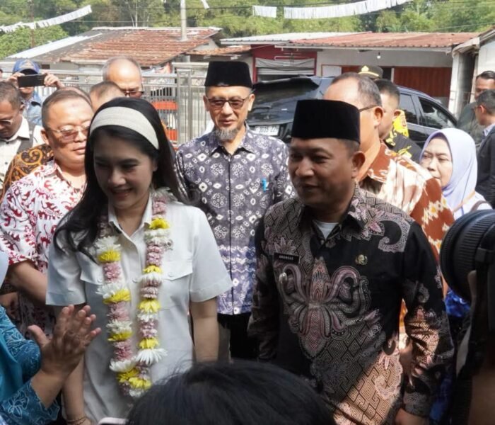 Wakil Bupati Sukabumi H. Andreas, S.E, Dampingi Wakil Menteri BKKBN Tinjau Hasil Kolaborasi Penanggulangan Stunting di Kabupaten Sukabumi
