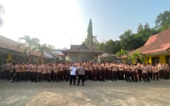 Kenalkan SMA Kemala Taruna Bhayangkara, Polsek Jatiluhur Sosialisasikan SPMB Kepada 340 Siswa SMP