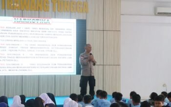 Belajar Bersama Polisi Menyenangkan, Sat Binmas Polres Purwakarta Ajak Siswa SDN 6 Cisereuh Stop Bullying